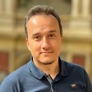 Алексей Лещенко